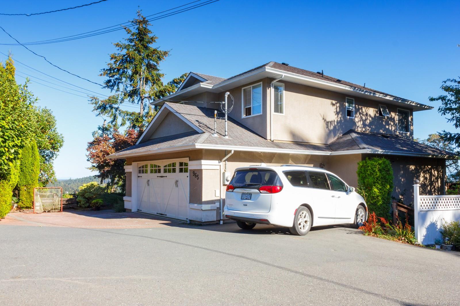 FEATURED LISTING: 965 Windship Pl