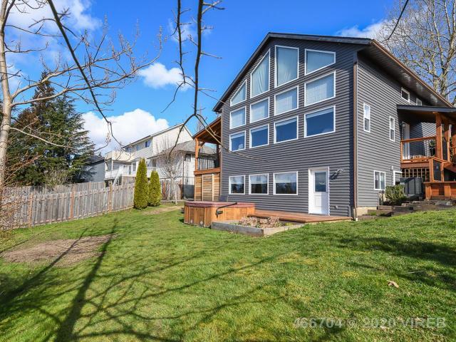 FEATURED LISTING: 695 ELLCEE PLACE COURTENAY