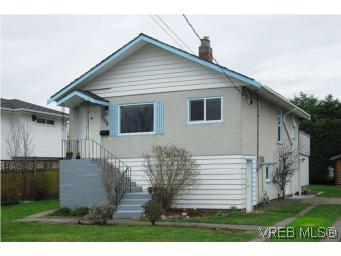FEATURED LISTING: 3213 Doncaster Drive VICTORIA