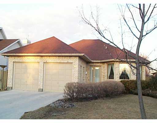 Main Photo: 98 DONNINGTON Road in WINNIPEG: Charleswood Single Family Detached for sale (South Winnipeg) : MLS®# 2204362