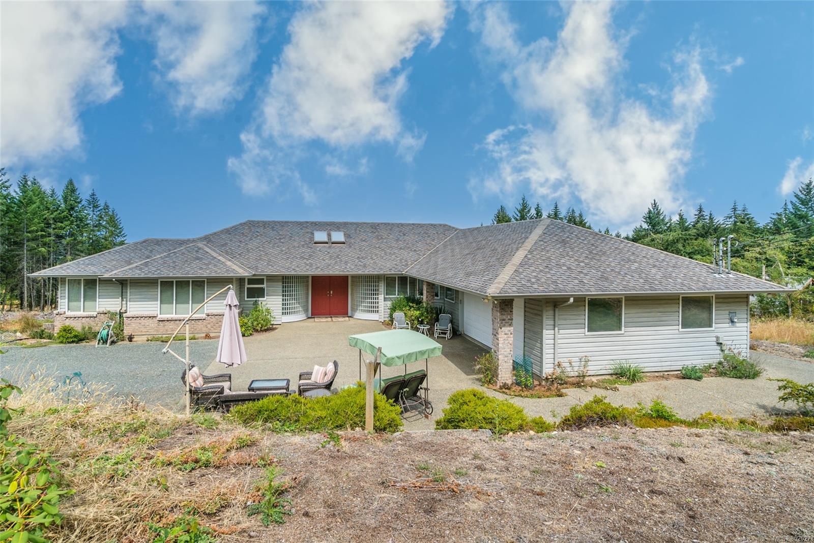 FEATURED LISTING: 2455 Sea Blush Dr