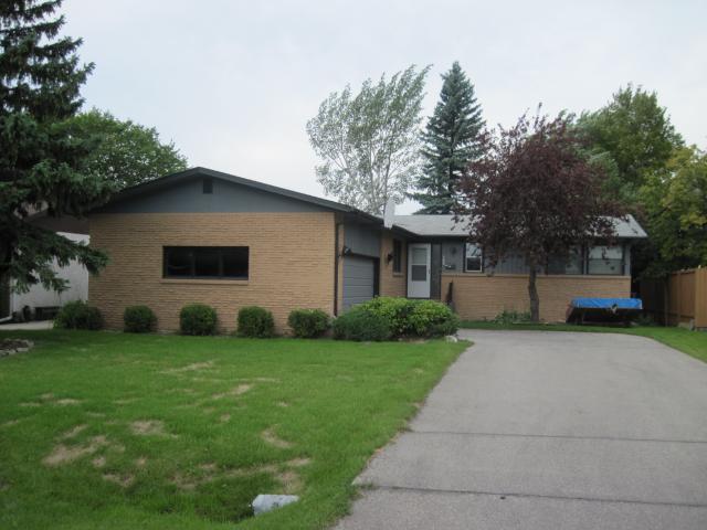 Main Photo: 768 MUNICIPAL Road in WINNIPEG: Charleswood Residential for sale (South Winnipeg) : MLS®# 1017027