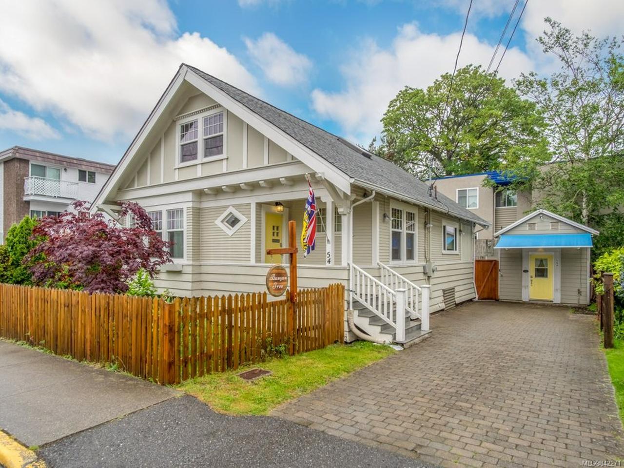 FEATURED LISTING: 54 Prideaux St NANAIMO