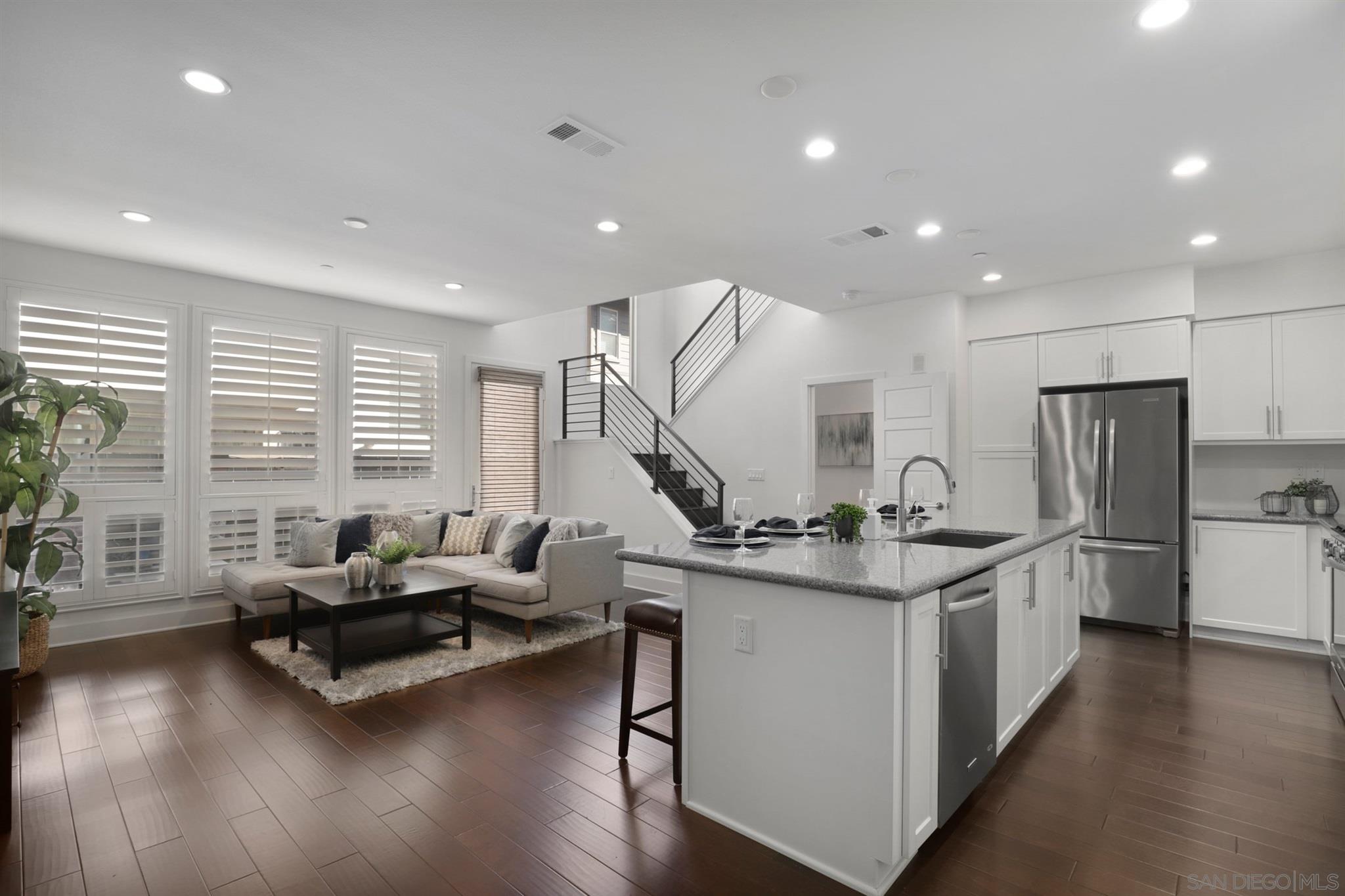 FEATURED LISTING: 2551 Aperture Cir San Diego
