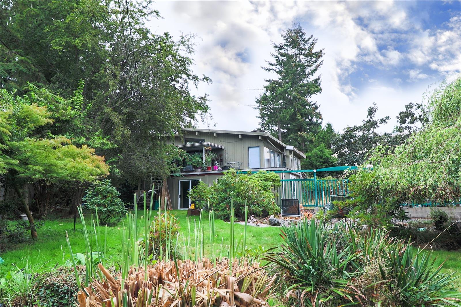 FEATURED LISTING: 1397 REEF Rd
