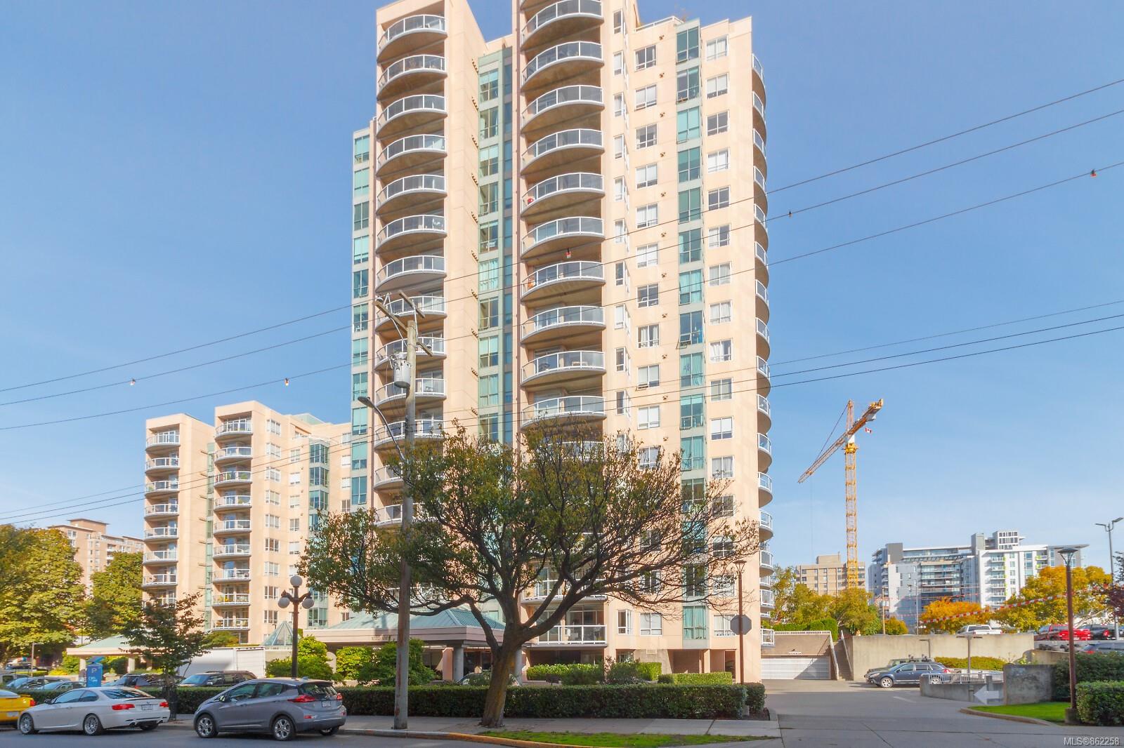 FEATURED LISTING: 804 - 1020 View St