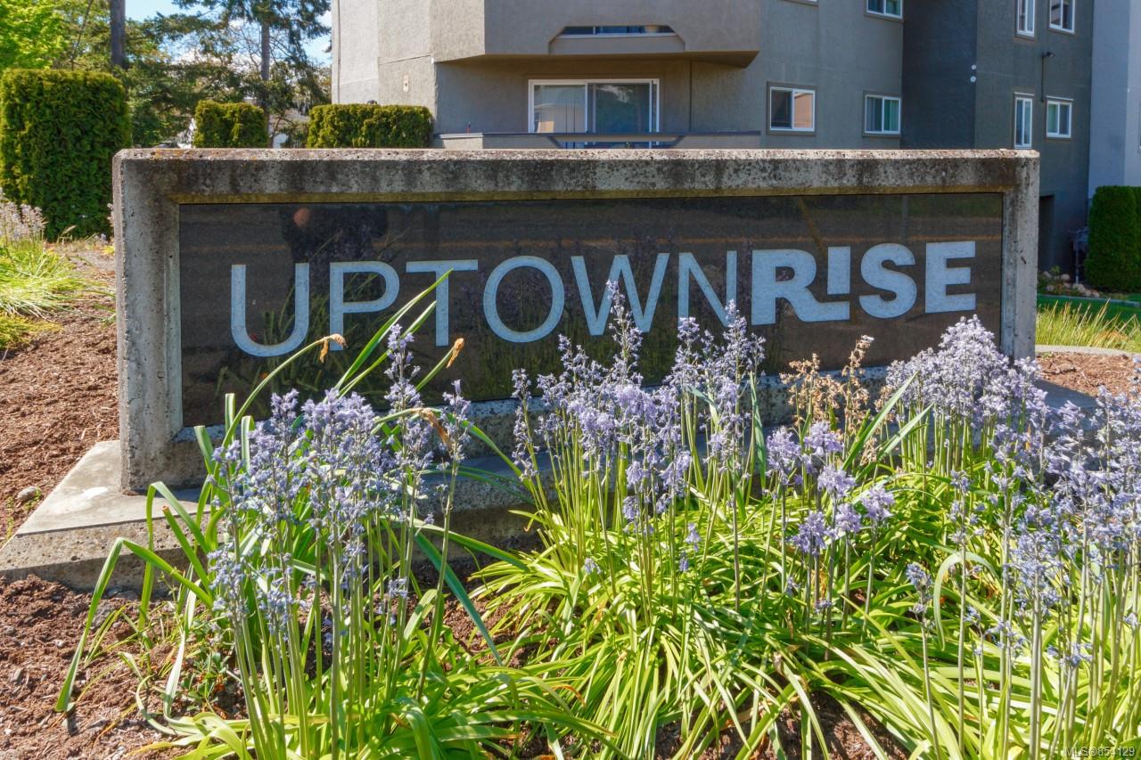 FEATURED LISTING: 401 - 3800 Quadra St