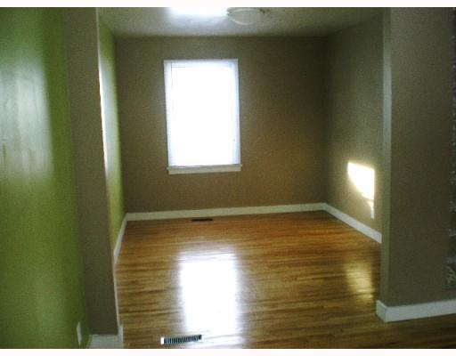 Photo 2: Photos: 851 W EBBY Avenue in WINNIPEG: Fort Rouge / Crescentwood / Riverview Residential for sale (South Winnipeg)  : MLS(r) # 2901739
