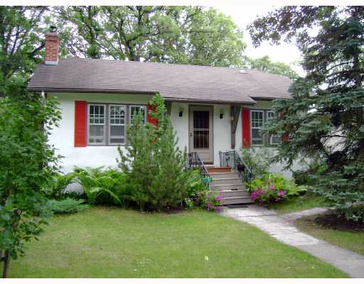 Main Photo: 137 LANARK Street in WINNIPEG: River Heights / Tuxedo / Linden Woods Residential for sale (South Winnipeg) : MLS®# 2814634