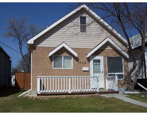 Main Photo: 238 PARKVIEW Street in WINNIPEG: St James Residential for sale (West Winnipeg) : MLS®# 2907337