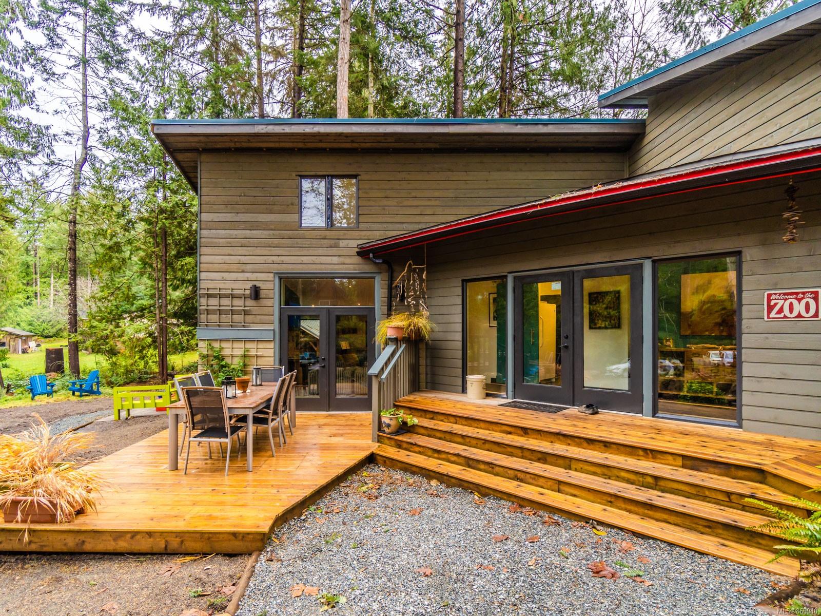 FEATURED LISTING: 322 Hemlock Ave