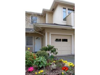 FEATURED LISTING: 7 - 850 Parklands Dr VICTORIA