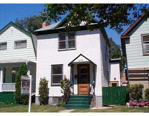 Main Photo: 205 HORACE Street in WINNIPEG: St Boniface Single Family Detached for sale (South East Winnipeg) : MLS®# 2308606