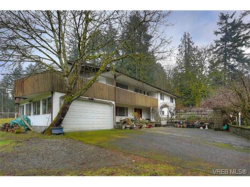 Main Photo: 2958 Munn Road in VICTORIA: Hi Eastern Highlands Single Family Detached for sale (Highlands) : MLS®# 373585