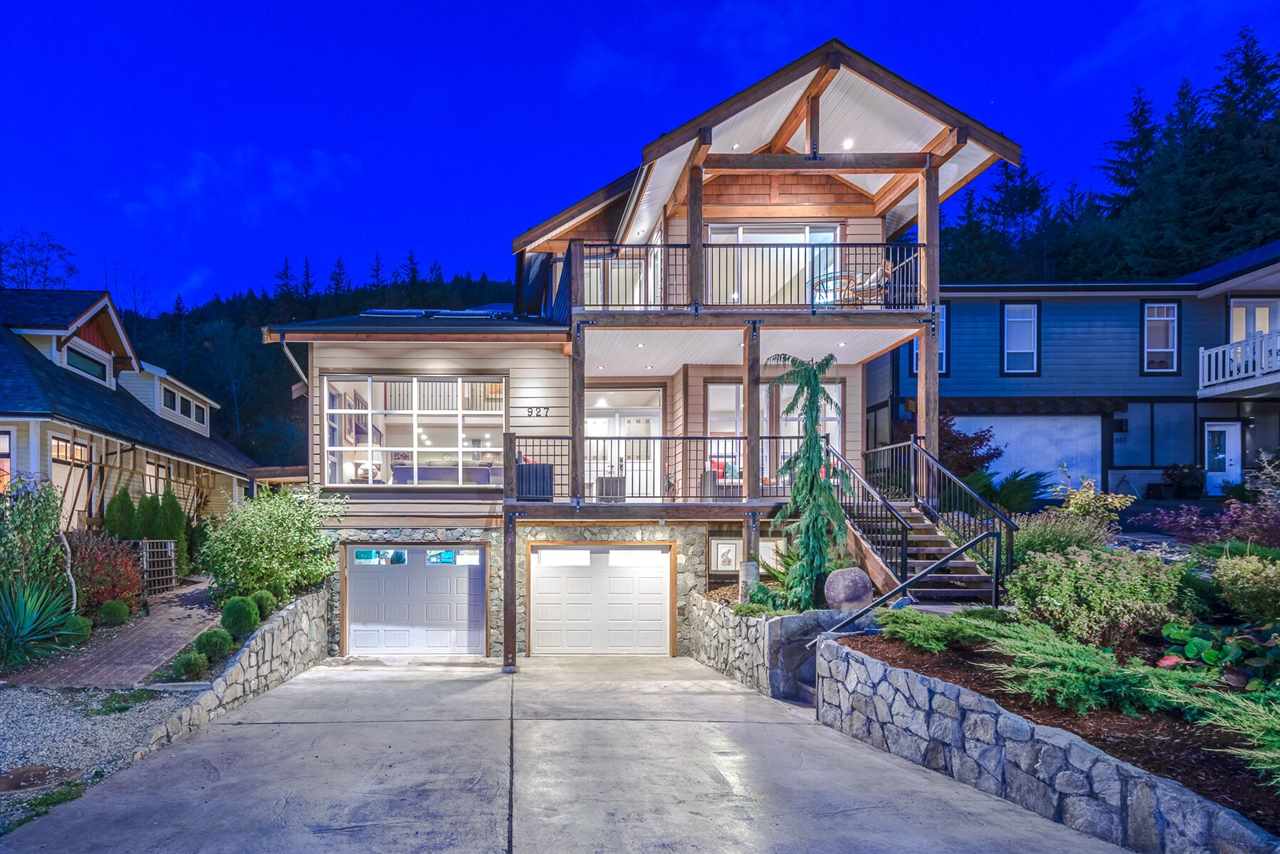 Main Photo: 927 THISTLE PLACE in Squamish: Britannia Beach House for sale : MLS®# R2214646