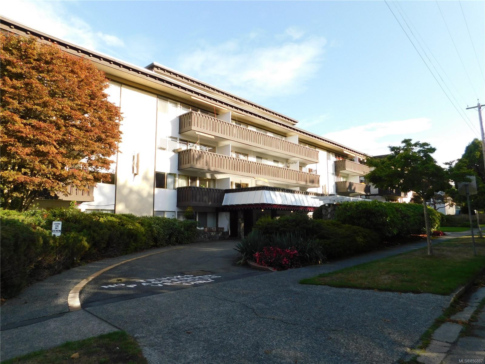 FEATURED LISTING: 216 - 964 Heywood Ave