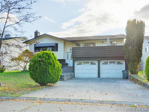Main Photo: 4351 Columbia Drive in VICTORIA: SE Gordon Head Single Family Detached for sale (Saanich East) : MLS®# 370564