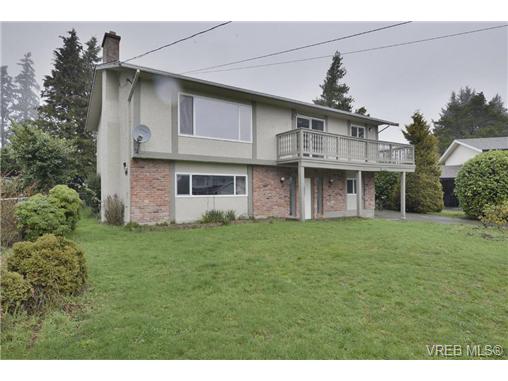 Main Photo: 3374 Joyce Place in VICTORIA: Co Wishart South Single Family Detached for sale (Colwood) : MLS(r) # 346561
