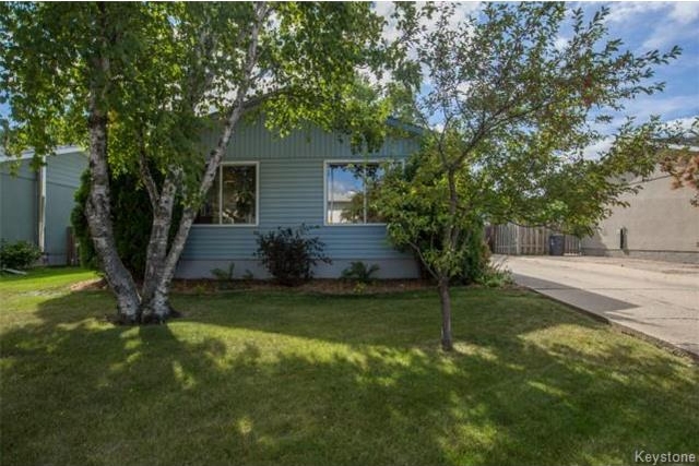 Main Photo: 46 Meadowbrook Road in Winnipeg: Southdale Residential for sale (2H) : MLS®# 1723633