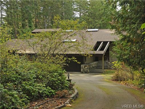 FEATURED LISTING: 9574 Glenelg Avenue NORTH SAANICH