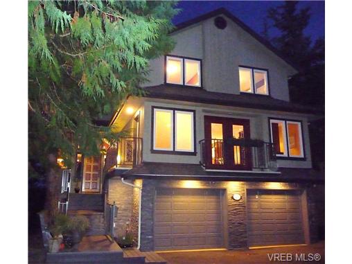 Main Photo: 5255 Parker Avenue in VICTORIA: SE Cordova Bay Single Family Detached for sale (Saanich East) : MLS®# 346813