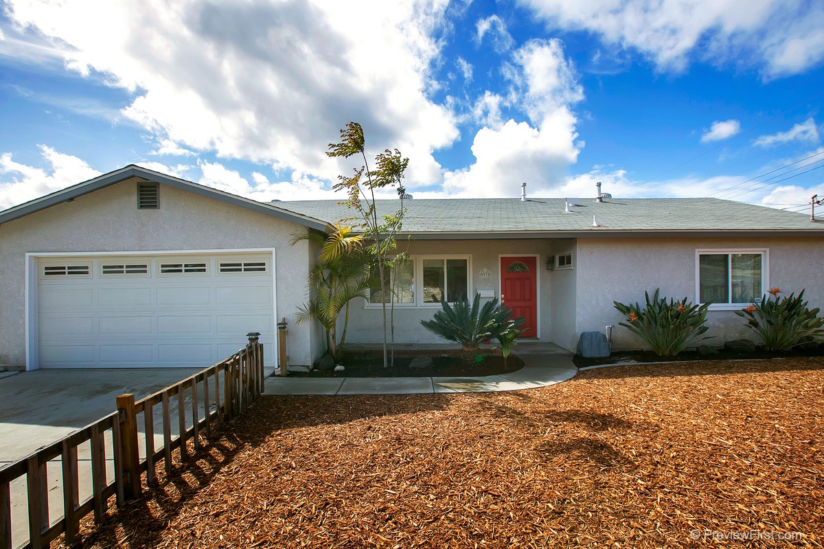 Main Photo: SANTEE House for sale : 3 bedrooms : 9932 SETTLE ROAD