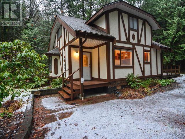 Main Photo: 355 SHIPS POINT ROAD in UNION BAY: House for sale : MLS®# 434219