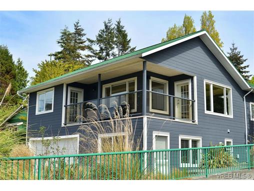 Main Photo: 445 Constance Avenue in VICTORIA: Es Saxe Point Single Family Detached for sale (Esquimalt) : MLS®# 363466