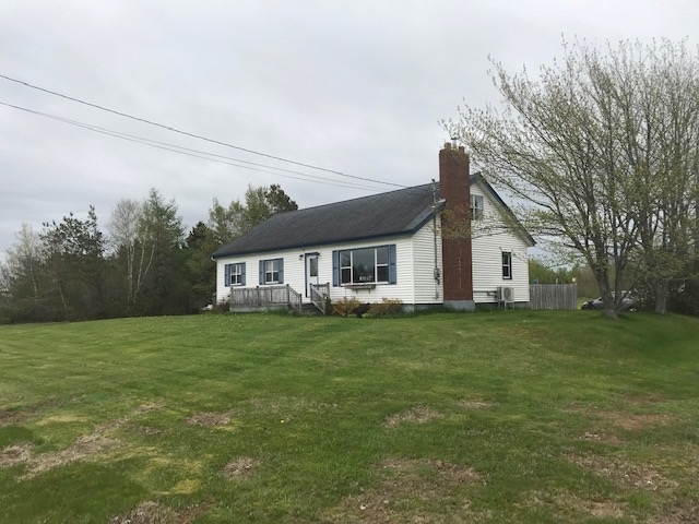 FEATURED LISTING: 4090 Highway 6 Amherst Head