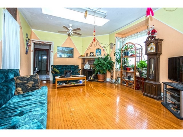 Main Photo: 220 TENTH AVENUE in New Westminster: GlenBrooke North House for sale : MLS®# R2158592
