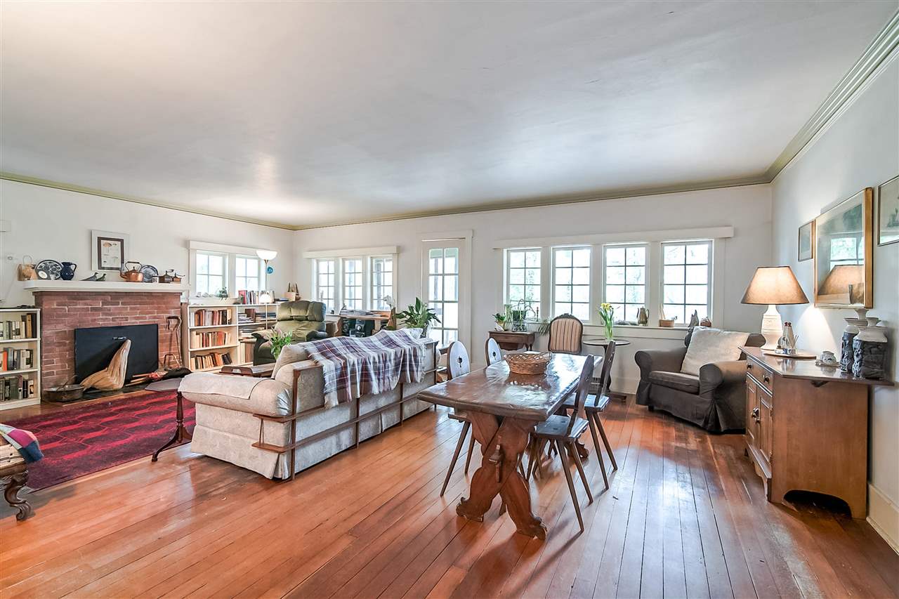 FEATURED LISTING: 3802 ST. MARYS Avenue North Vancouver