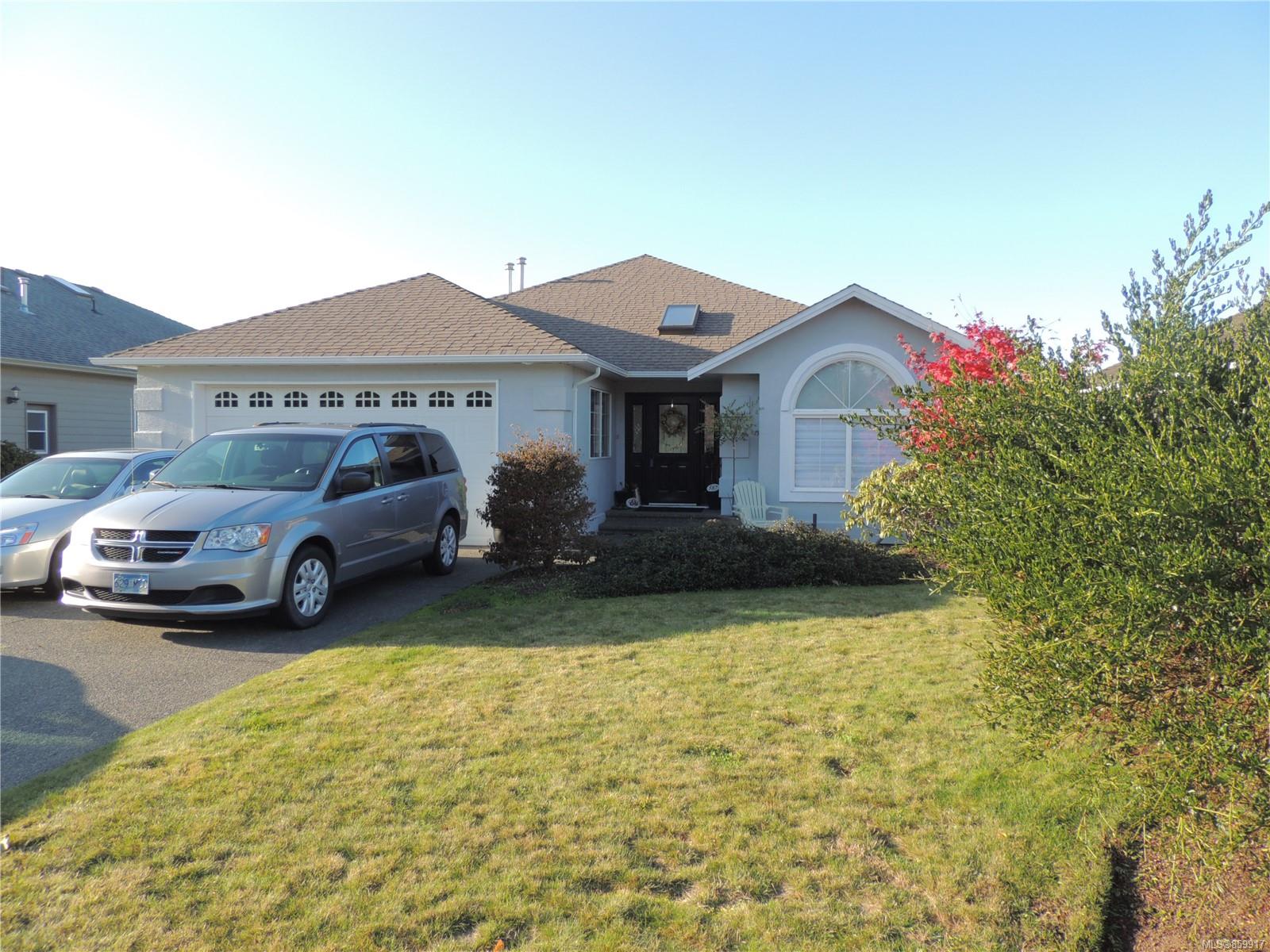 FEATURED LISTING: 587 Lowry's Rd