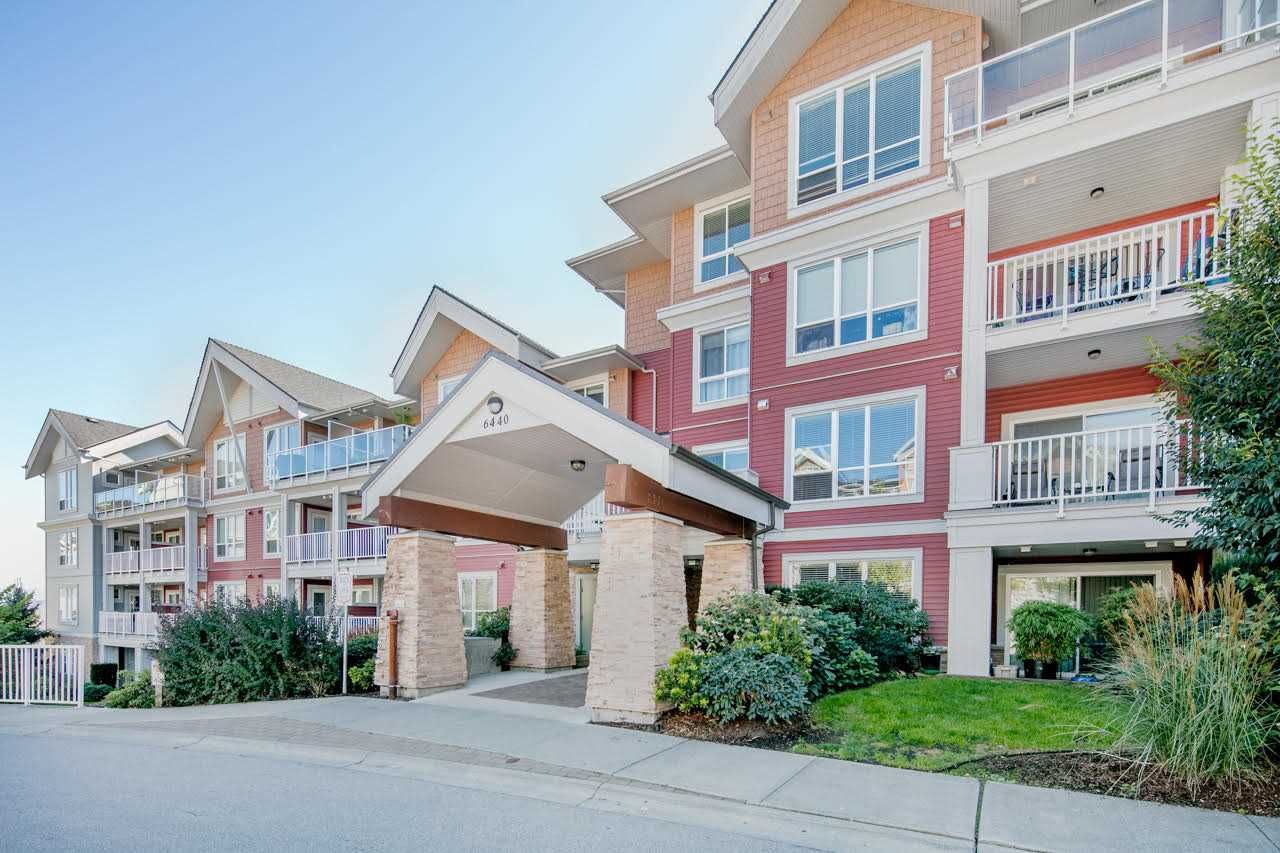 Main Photo: 305 6440 194 STREET in Surrey: Clayton Condo for sale (Cloverdale) : MLS®# R2212050