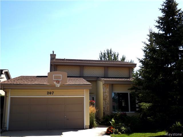 NOW IS YOUR OPPORTUNITY! BEAUTIFUL WELL LOCATED HOME ON A GORGEOUS PARK-LIKE LOT!