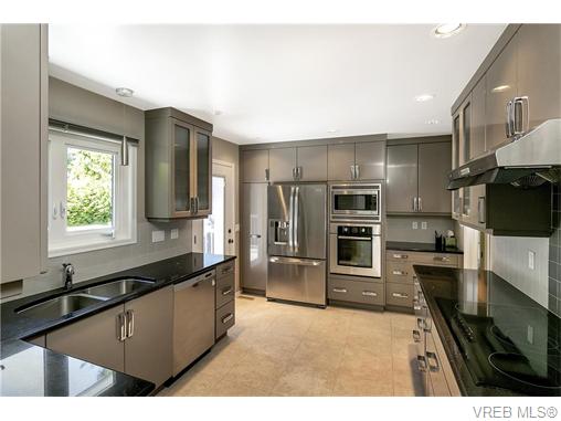 Main Photo: 4524 Tiedemann Place in VICTORIA: SE Gordon Head Single Family Detached for sale (Saanich East) : MLS®# 370181
