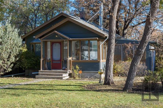 Main Photo: 13 St George Road in Winnipeg: St Vital Residential for sale (2D) : MLS®# 1827918