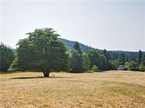 FEATURED LISTING: 364 Sparton Road VICTORIA