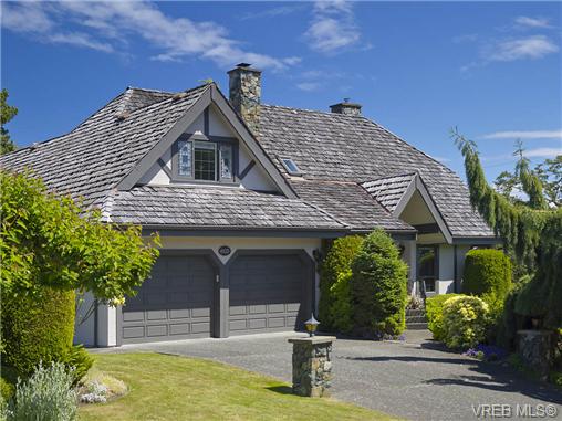 FEATURED LISTING: 803 Piermont Pl VICTORIA