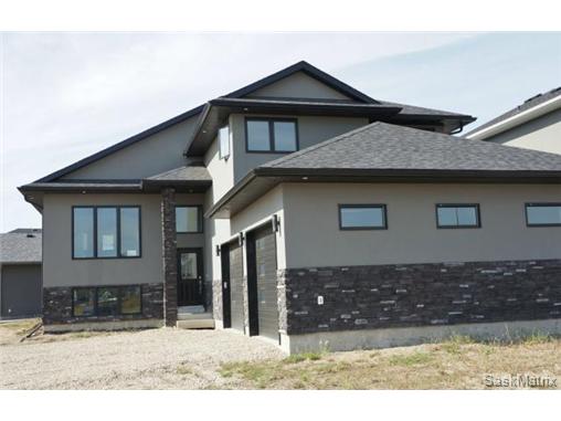 Main Photo: 822 Werschner Court in Saskatoon: Rosewood Single Family Dwelling for sale (Saskatoon Area 01) : MLS®# 513336