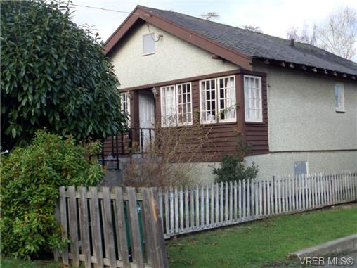FEATURED LISTING: 3455 Bethune Ave VICTORIA