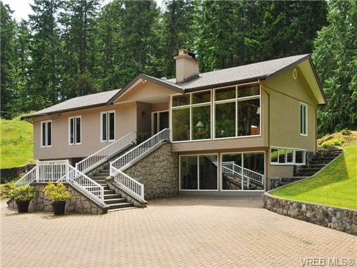 Main Photo: 421 Brookleigh Road in VICTORIA: SW Elk Lake Single Family Detached for sale (Saanich West) : MLS®# 337772