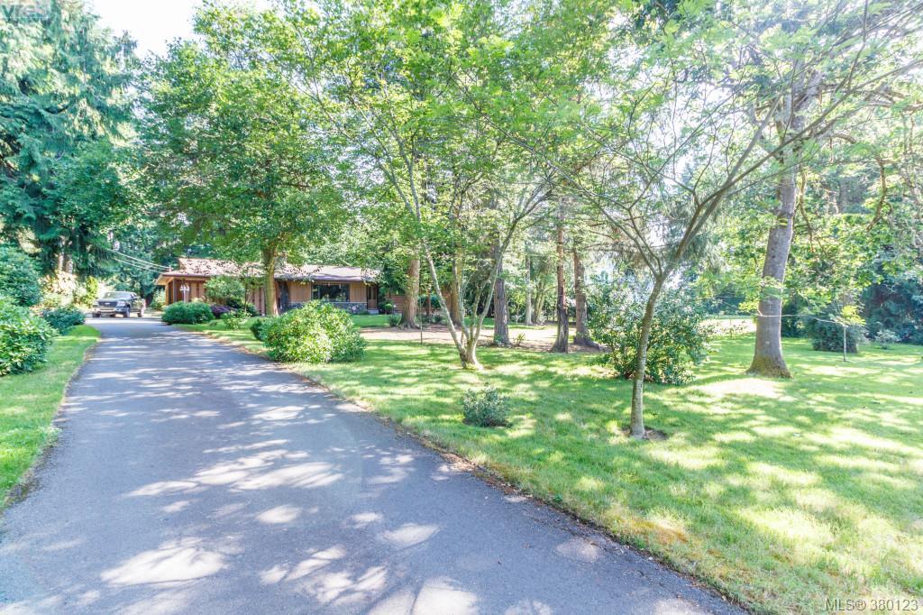 Main Photo: 954 Bradley Dyne Road in NORTH SAANICH: NS Ardmore Single Family Detached for sale (North Saanich) : MLS(r) # 380123