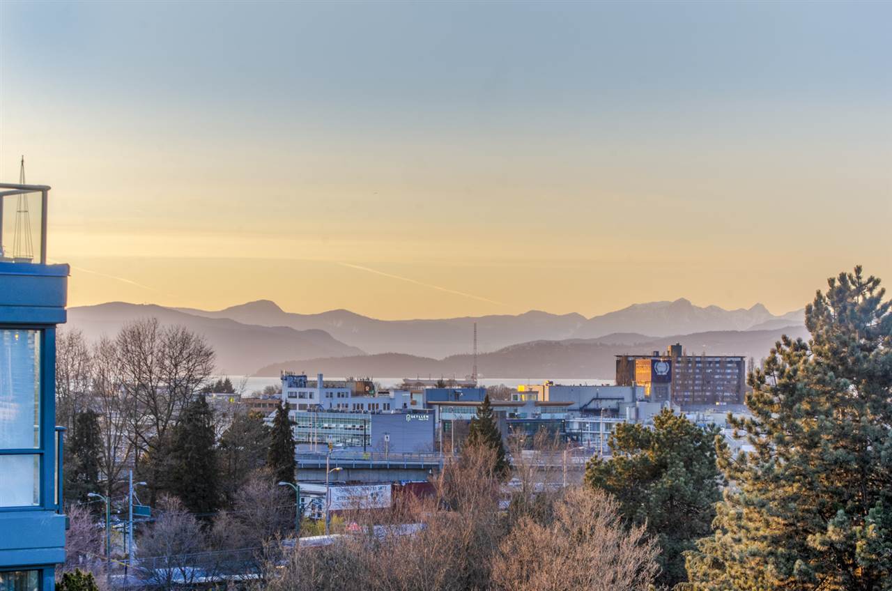 FEATURED LISTING: 604 - 1425 6TH Avenue West Vancouver