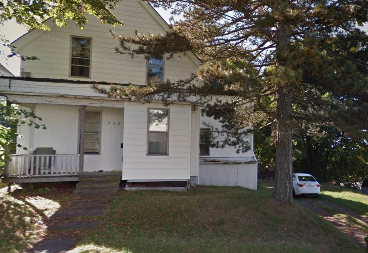 FEATURED LISTING: 220 OAK Street New Glasgow