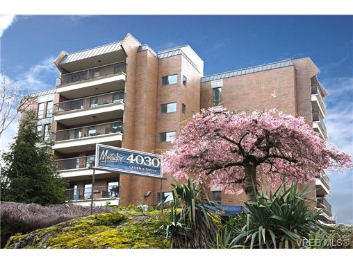 Main Photo: 503 4030 Quadra Street in VICTORIA: SE High Quadra Condo Apartment for sale (Saanich East) : MLS®# 334858