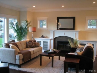 Main Photo: 11 Channery Place in VICTORIA: VR Hospital Single Family Detached for sale (View Royal)  : MLS(r) # 315874