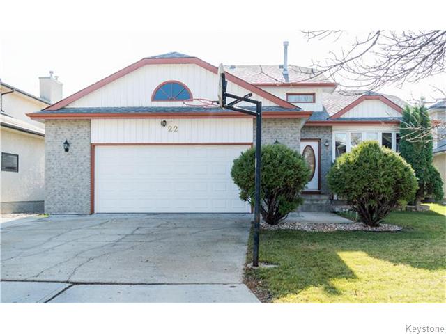 FEATURED LISTING: 22 Strewchuk Bay Winnipeg