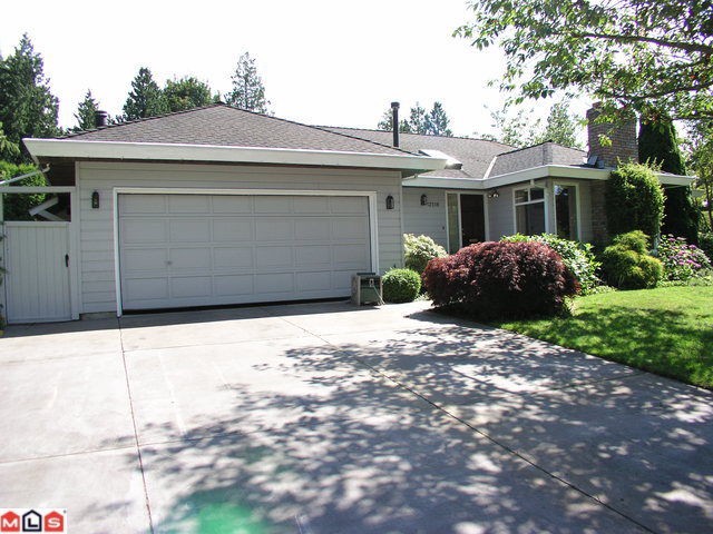 Main Photo: 12518 OCEAN FOREST PL in Surrey: Crescent Bch Ocean Pk. House for sale in "Ocean Cliff Estates" (South Surrey White Rock) : MLS®# F1218782