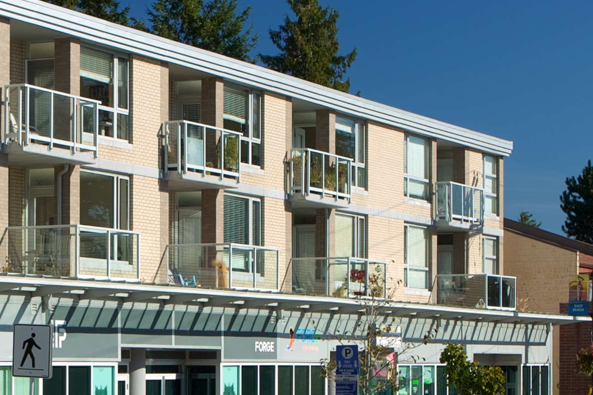 Main Photo: 205 15777 MARINE DRIVE: White Rock Condo for sale (South Surrey White Rock) : MLS®# R2214388