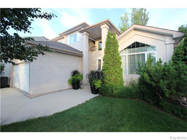 FEATURED LISTING: 72 Meadowcrest Bay Winnipeg